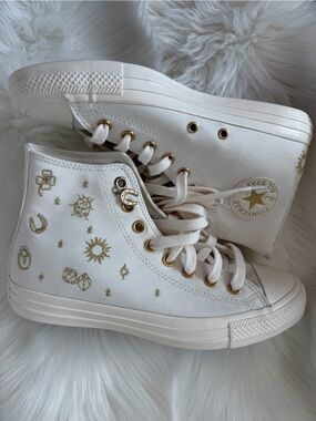 Converse Chuck Taylor All Star Luck Charms Sneaker